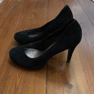 Jessica Simpson Black Suede Pumps